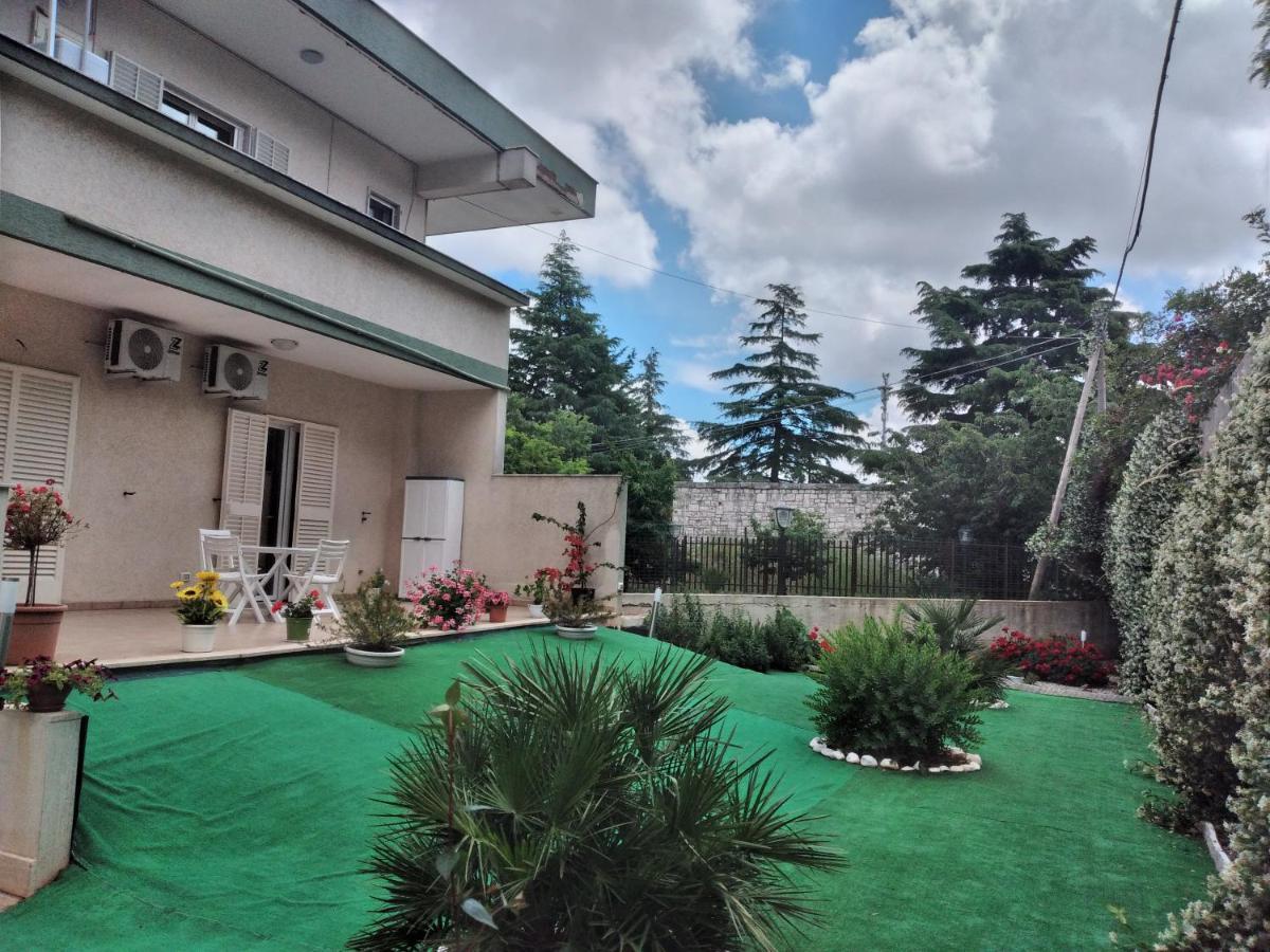 Casa Di Tina Hotel Castellana Grotte Exterior foto